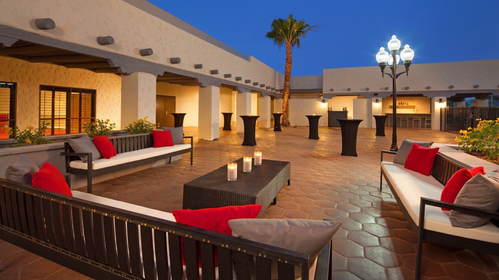 Four Points by Sheraton Phoenix South Mountain3
