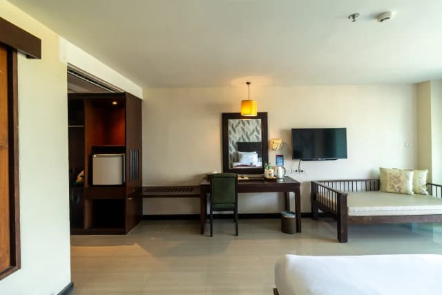 Deluxe Twin Beds