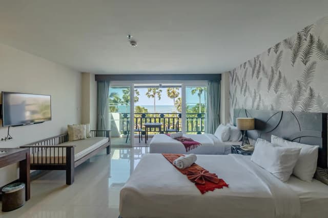 Deluxe Twin Beds