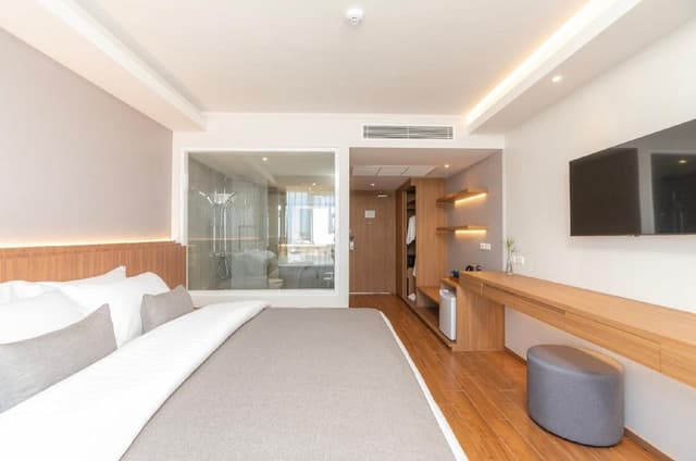 Superior King Room