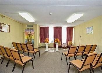 Quality Inn & Suites Fayetteville, NC1
