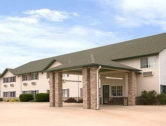 Super 8 Motel Le Claire Quad2