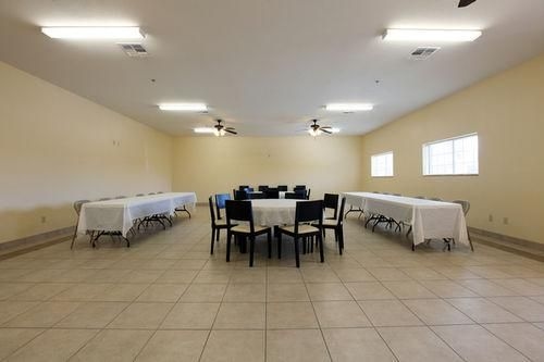 Americas Best Value Inn & Suites0