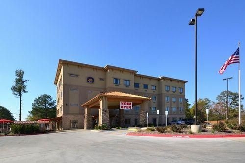 Best Western Plus Classic Inn & Suites3