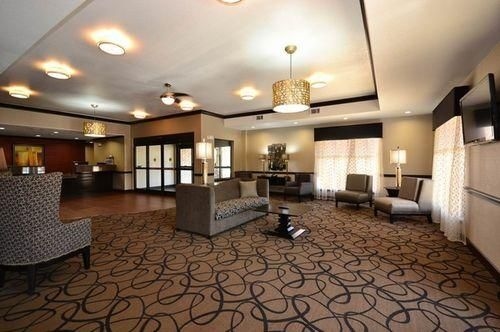 Best Western Plus Classic Inn & Suites2