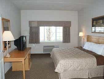 Hawthorn Suites Oshkosh
