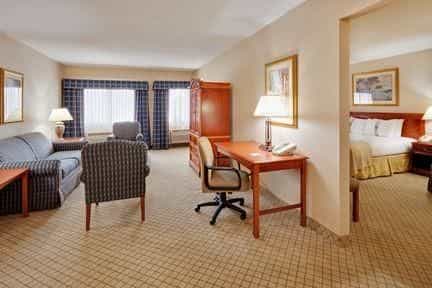 Holiday Inn North Haven