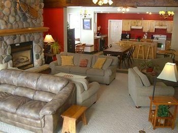 Crested Butte Lodge and Hostel2