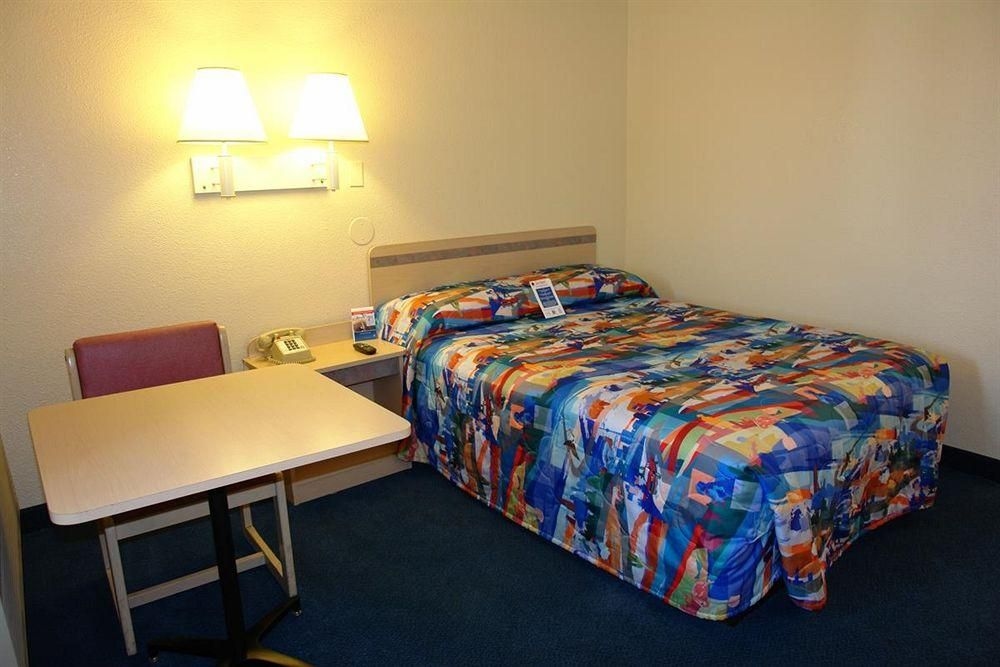 Motel 6 Reno - Virginia Plumb1