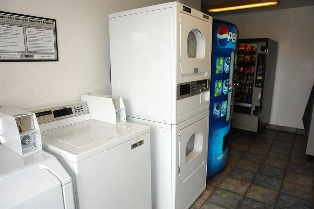 Motel 6 Reno - Virginia Plumb Motel 6 Reno - Virginia Plumb