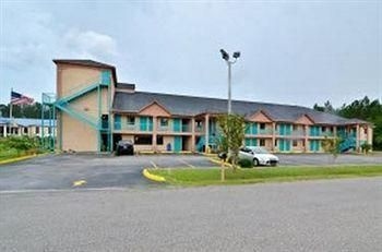 Americas Best Value Inn and Suites - Moss Point4
