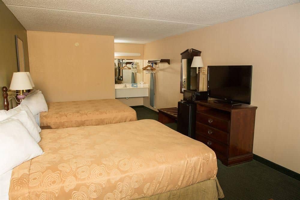 AmazInn & Suites AmazInn & Suites