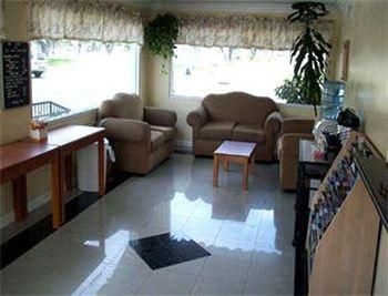 Colony Inn3