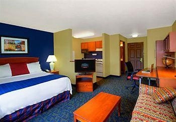 TownePlace Suites Manchester-Boston Regional Airpt1