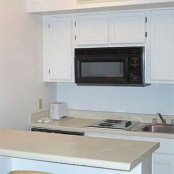 Victorian Condo Hotel Resort & Conference Center3
