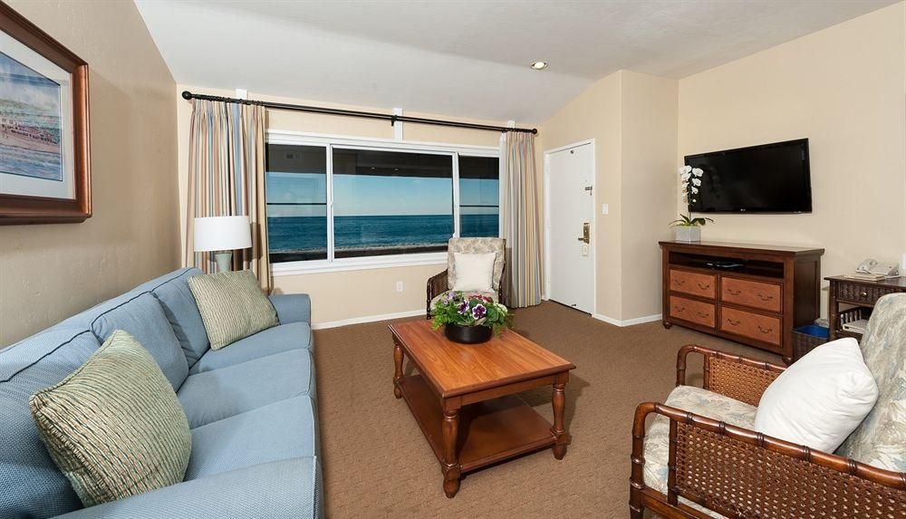 LA JOLLA BEACH AND TENNIS CLUB0