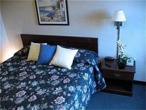 Savannah Suites - Westminster1