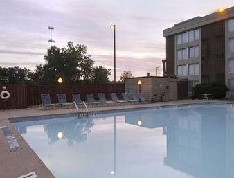Howard Johnson Plaza Hotel - Grand Rapids2