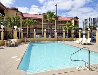 Ramada Limited Destin3