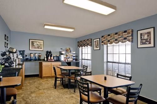 Americas Best Value Inn - Midlothian3