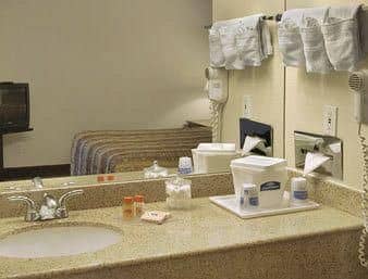Howard Johnson Inn And Suites Saint George HWY I-15 Exit 6 Howard Johnson Inn And Suites Saint George HWY I-15 Exit 6