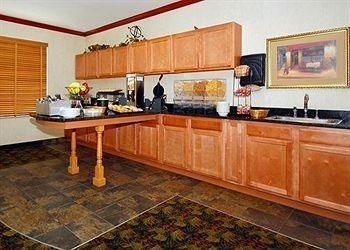 Comfort Inn & Suites DeForest3