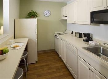 Extended Stay Deluxe Greensboro - Airport0