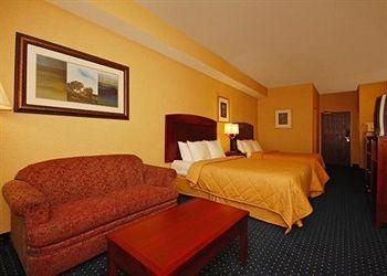 Comfort Inn and Suites4