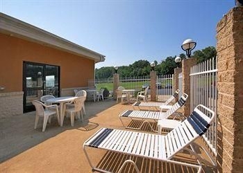Comfort Inn and Suites3