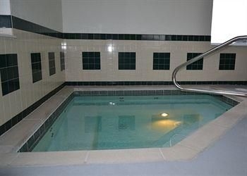 Holiday Inn Express Moberly1