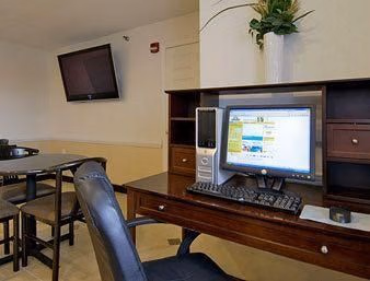 Days Inn & Suites Columbus/Worthington4