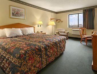 Canton-Days Inn1