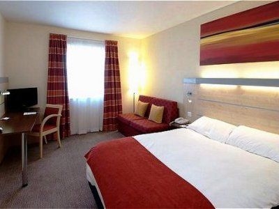 Holiday Inn Express Slough, an IHG Hotel2