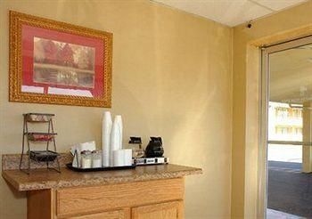 อีโคโน ลอดจ์ ไวท์วิลล์ ไอ-77 แอนด์ ไอ-81 (Econo Lodge Wytheville I-77 & I-81)1