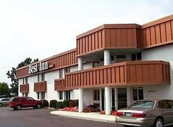 Econo Lodge Wexford3