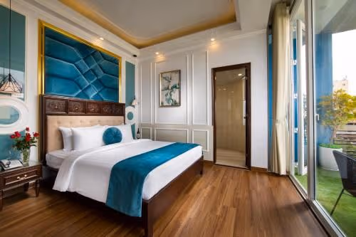 Premium Suite Large Balcony City View