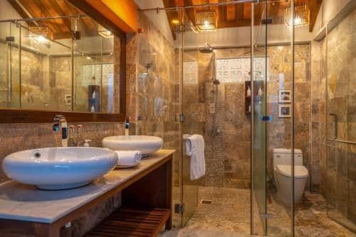 Family Suite (3 Adults)
