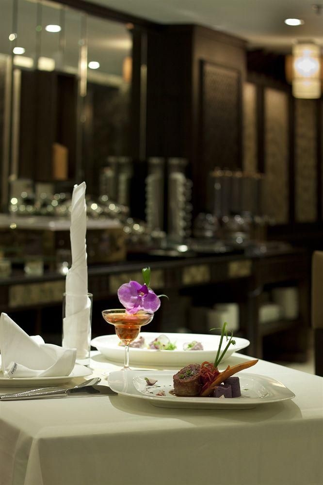 โกลเด้น โลตัส ลักชัวรี โฮเต็ล (Golden Lotus Luxury Hotel)1