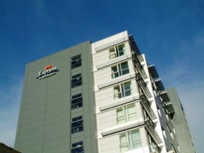 โรงแรมฮอลิเดย์อินน์เอ็กซ์เพรส สวินดอน ซิตี้เซ็นเตอร์ บาย ไอเอชจี (Holiday Inn Express Swindon City Centre By IHG)0