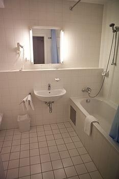 Hotel Caroline4