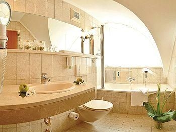 Hotel Salzburger Hof0