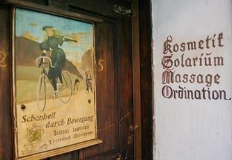 Hotel Schloss Leonstain1