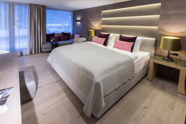 JUNIOR SUITE STANDARD