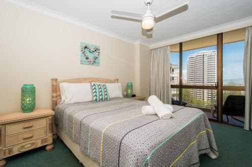 One-Bedroom Apartment - City View