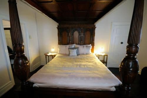 Heritage One-Bedroom Apartment