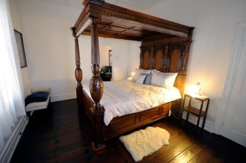 Heritage One-Bedroom Apartment