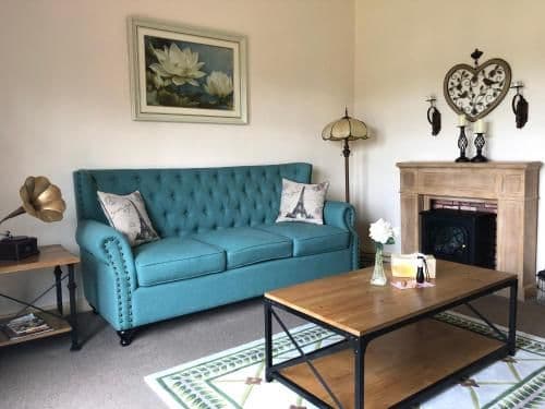 Deluxe Queen Suite