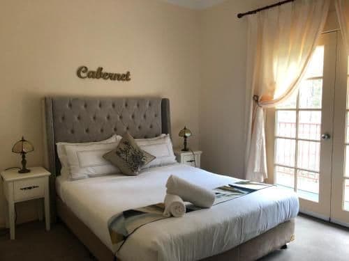 Deluxe Queen Suite