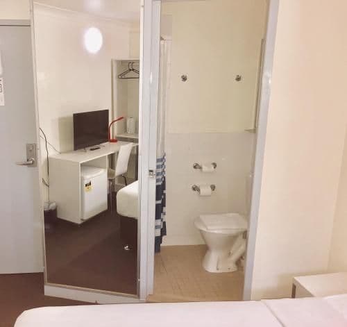 Standard Queen Room