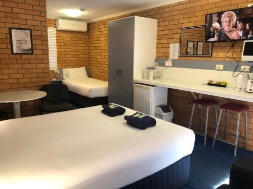 Bosuns Inn Motel1